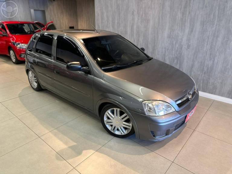 CHEVROLET - CORSA 1.4 MPFI MAXX 8V FLEX 4P MANUAL - 2010/2011 - CINZA - R$ 34.900,00