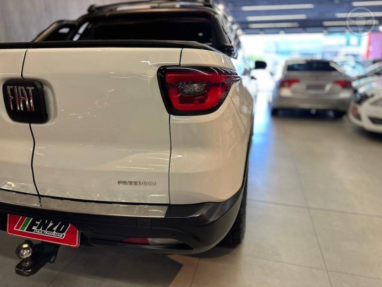 FIAT - TORO 2.0 16V TURBO DIESEL FREEDOM MANUAL - 2017/2017 - BRANCA - R$ 88.900,00