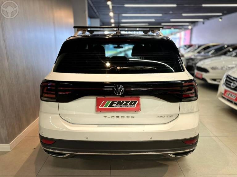 VOLKSWAGEN - T-CROSS 1.4 HIGHLINE TSI 16V FLEX 4P AUTOMÁTICO - 2022/2022 - BRANCA - R$ 114.900,00