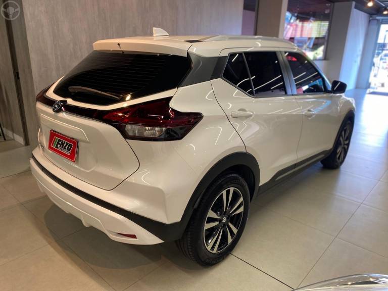 NISSAN - KICKS 1.6 ADVANCE 16V PLUS CVT FLEX 4P AUTOMÁTICO - 2022/2022 - BRANCA - R$ 105.900,00