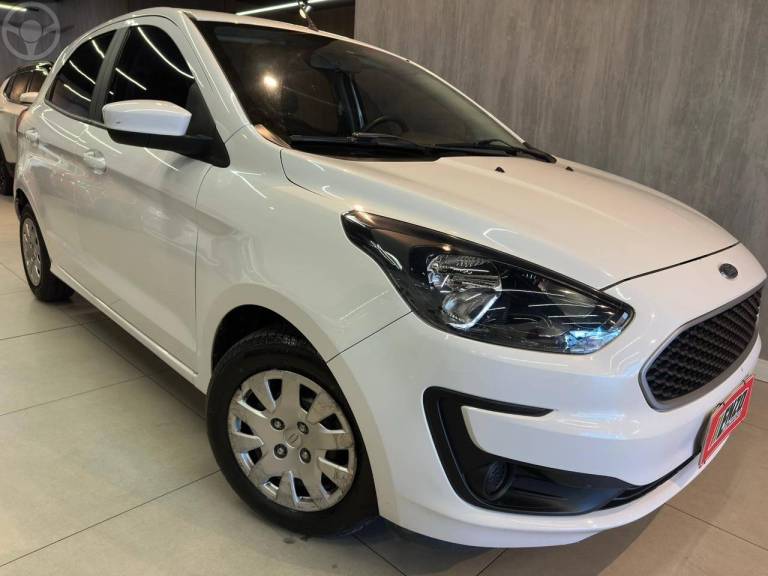 FORD - KA 1.0 SE PLUS 12V FLEX 4P MANUAL - 2018/2019 - BRANCA - R$ 48.900,00