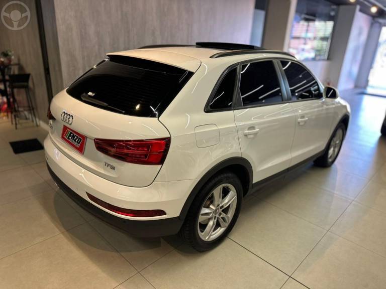 AUDI - Q3 1.4 TFSI AMBIENTE FLEX 4P S TRONIC - 2016/2017 - BRANCA - R$ 103.900,00