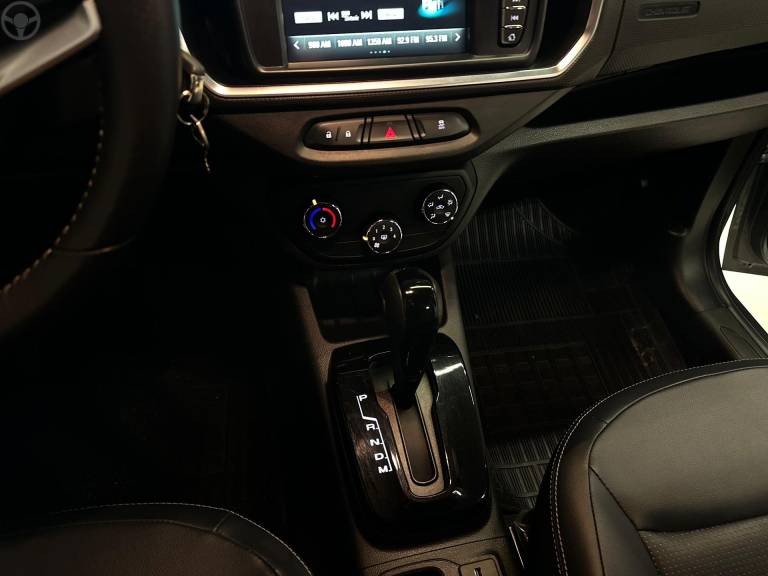 CHEVROLET - SPIN 1.8 PREMIER 8V FLEX 4P AUTOMÁTICO - 2023/2024 - PRATA - R$ 109.900,00