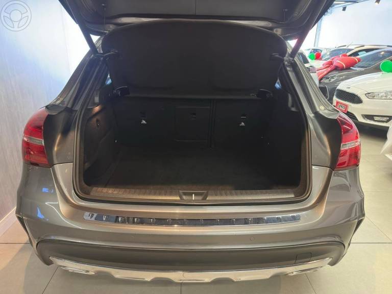 MERCEDES-BENZ - GLA 250 2.0 SPORT 16V TURBO 4X2 4P AUTOMÁTICA - 2018/2018 - CINZA - R$ 149.900,00