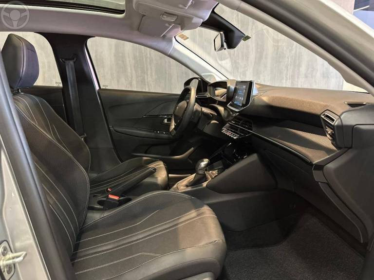 PEUGEOT - 208 1.6 GRIFFE 16V FLEX 4P AUTOMÁTICO - 2021/2021 - PRATA - R$ 85.900,00