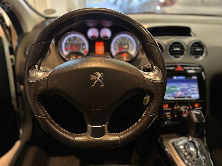 PEUGEOT - 308 1.6 GRIFFE THP 16V 4P AUTOMÁTICO - 2017/2017 - BRANCA - R$ 67.900,00