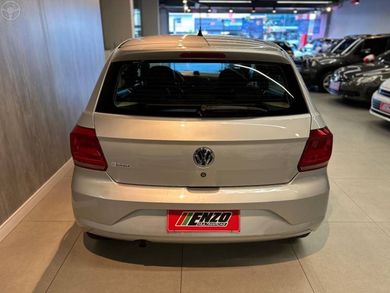 VOLKSWAGEN - GOL 1.0 12V MPI TOTALFLEX 4P MANUAL - 2018/2019 - PRATA - R$ 46.900,00