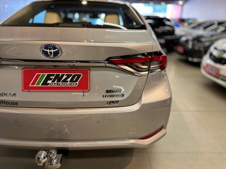 TOYOTA - COROLLA 1.8 ALTIS PREMIUM 16V HÍBRIDO 4P AUTOMÁTICO - 2021/2022 - PRATA - R$ 143.900,00