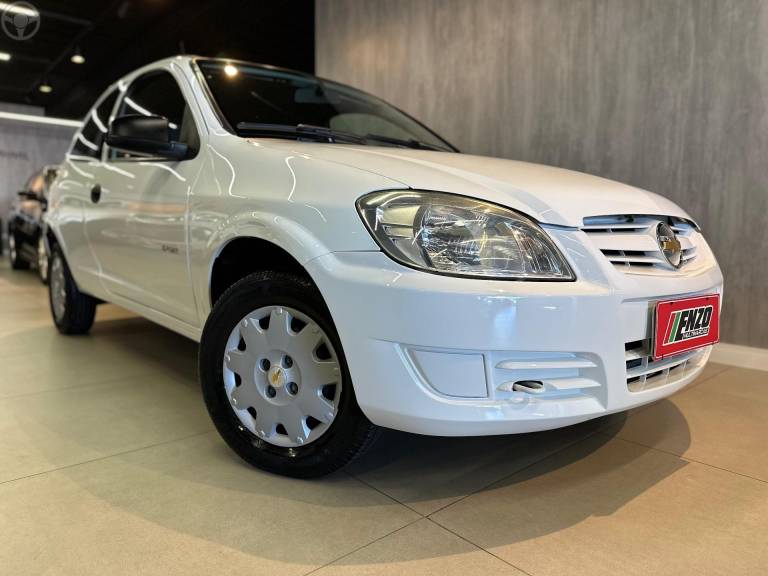 CHEVROLET - CELTA 1.0 MPFI VHC SPIRIT 8V FLEX 2P MANUAL - 2010/2011 - BRANCA - R$ 27.900,00