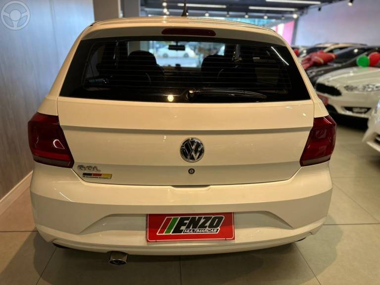 VOLKSWAGEN - GOL 1.0 12V MPI TOTALFLEX 4P MANUAL - 2019/2020 - BRANCA - R$ 48.900,00