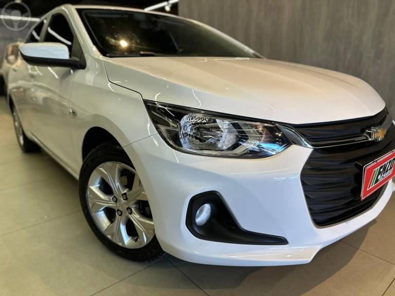 CHEVROLET - ONIX 1.0LTZ PLUS 12V TURBO FLEX 4P AUTOMÁTICO - 2023/2024 - BRANCA - R$ 89.900,00