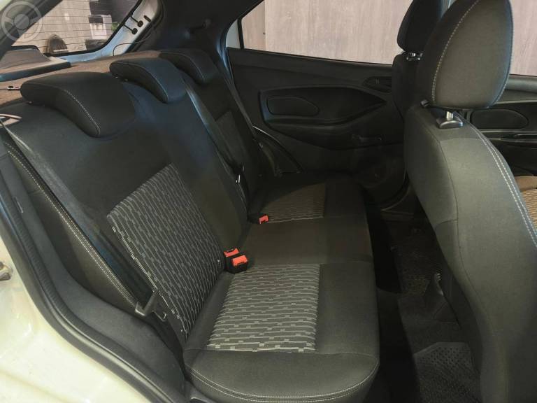FORD - KA 1.0 SE PLUS 12V FLEX 4P MANUAL - 2018/2019 - BRANCA - R$ 48.900,00