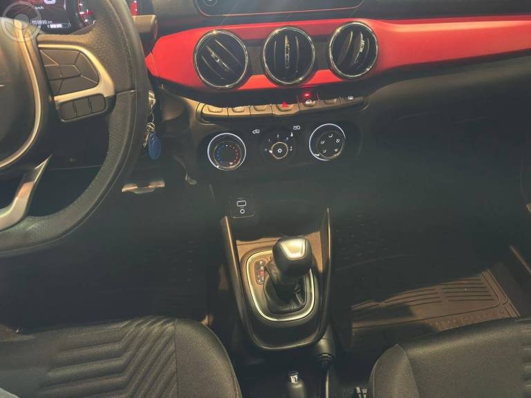 FIAT - ARGO 1.8 E.TORQ FLEX HGT AT6 - 2020/2021 - BRANCA - R$ 83.900,00