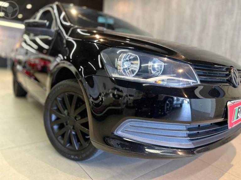 VOLKSWAGEN - GOL 1.0 MI 8V FLEX 4P MANUAL G.VI - 2012/2013 - PRETA - R$ 35.900,00