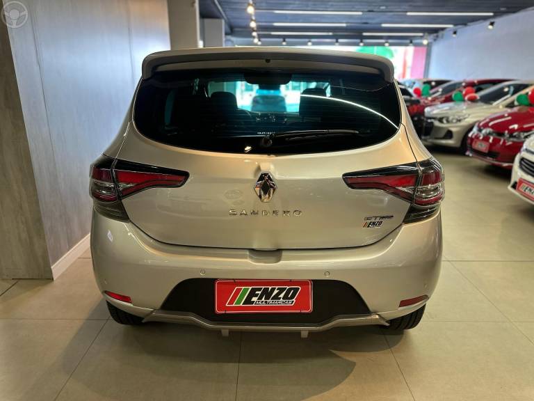 RENAULT - SANDERO 1.0 12V GT LINE LIMITED FLEX 4P MANUAL - 2021/2022 - PRATA - R$ 64.900,00