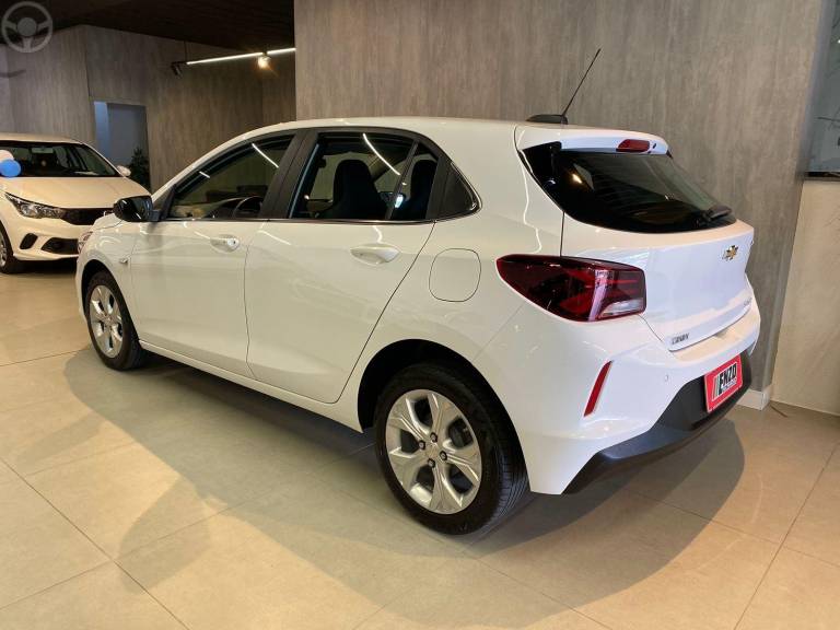 CHEVROLET - ONIX 1.0 PREMIER 12V TURBO FLEX 4P AUTOMÁTICO - 2020/2021 - BRANCA - R$ 82.900,00