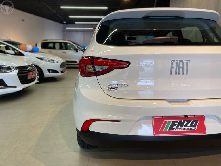 FIAT - ARGO 1.0 DRIVE 6V FLEX 4P MANUAL - 2018/2019 - BRANCA - R$ 53.900,00