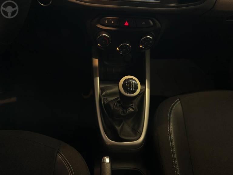 CHEVROLET - ONIX 1.4 MPFI LT 8V FLEX 4P MANUAL - 2019/2019 - CINZA - R$ 64.900,00