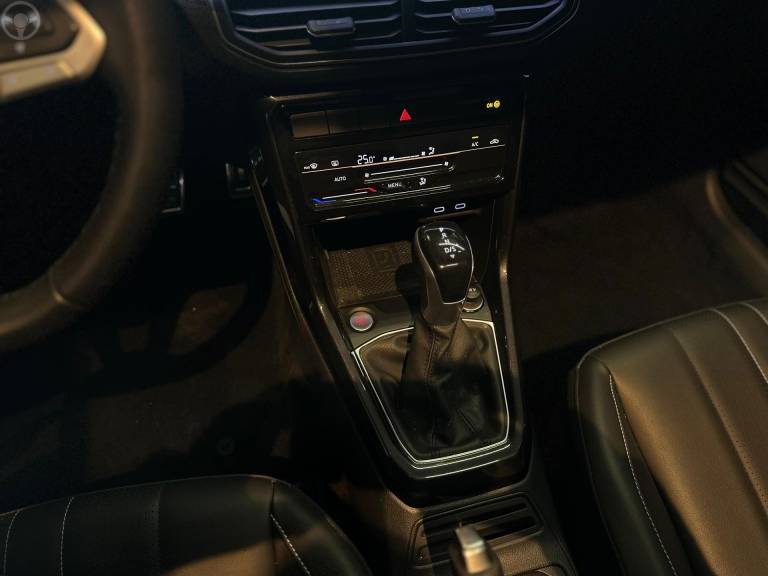 VOLKSWAGEN - T-CROSS 1.4 HIGHLINE TSI 16V FLEX 4P AUTOMÁTICO - 2024/2025 - BRANCA - R$ 158.900,00