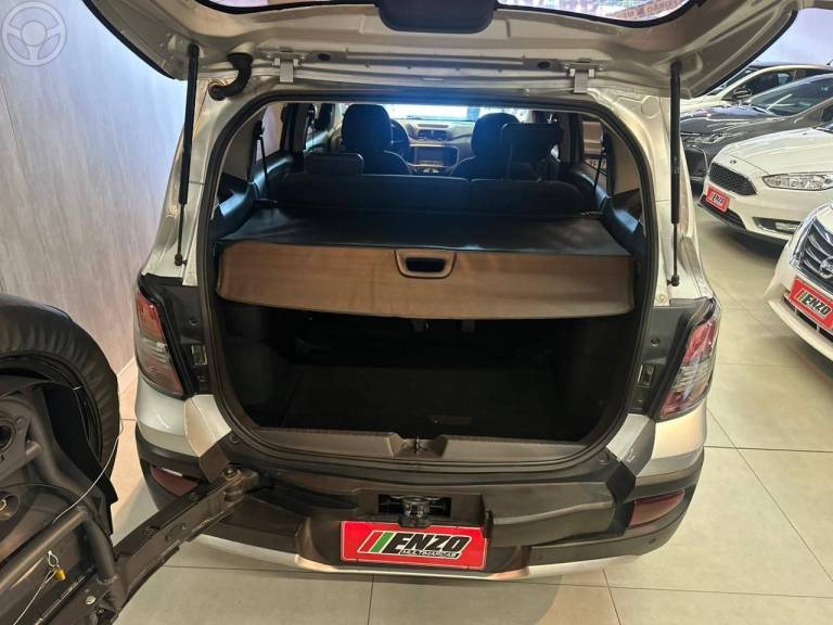 CHEVROLET - SPIN 1.8 ACTIV 8V FLEX 4P AUTOMÁTICO - 2015/2016 - PRATA - R$ 61.900,00