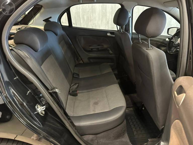 VOLKSWAGEN - GOL 1.0 MI 8V FLEX 4P MANUAL G.VI - 2012/2013 - PRETA - R$ 35.900,00