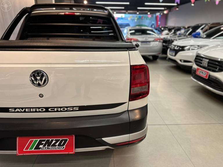 VOLKSWAGEN - SAVEIRO 1.6 CROSS CD 16V FLEX 2P MANUAL - 2016/2017 - BRANCA - R$ 78.900,00