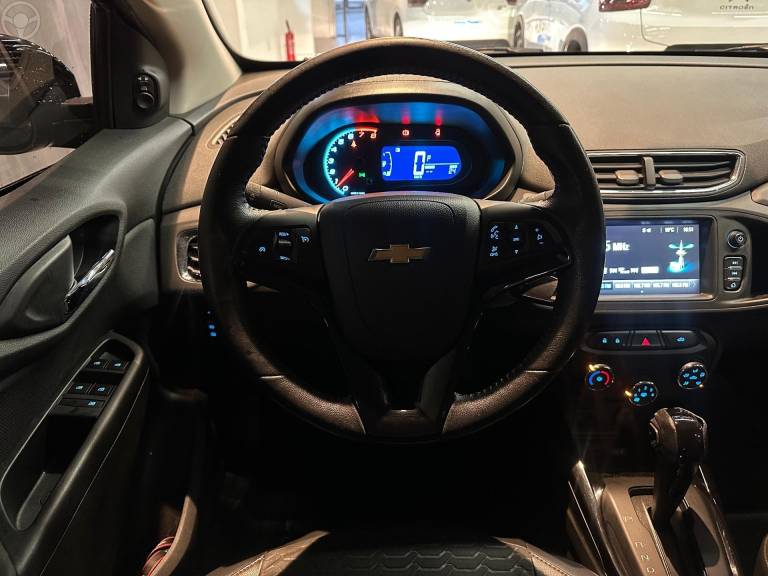 CHEVROLET - ONIX 1.4 MPFI LTZ 8V FLEX 4P AUTOMÁTICO - 2017/2018 - PRETA - R$ 65.900,00