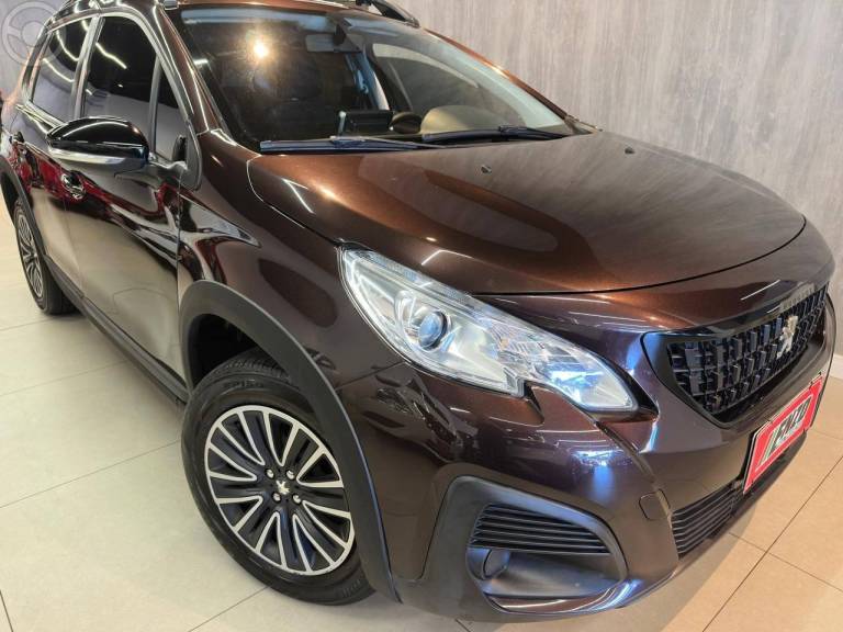 PEUGEOT - 2008 1.6 16V FLEX ALLURE 4P AUTOMÁTICO - 2019/2020 - MARROM - R$ 66.900,00