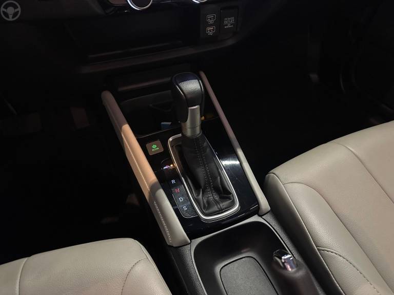 HONDA - CITY 1.5 SEDAN TOURING 16V FLEX 4P AUTOMÁTICO - 2022/2022 - BRANCA - R$ 107.900,00