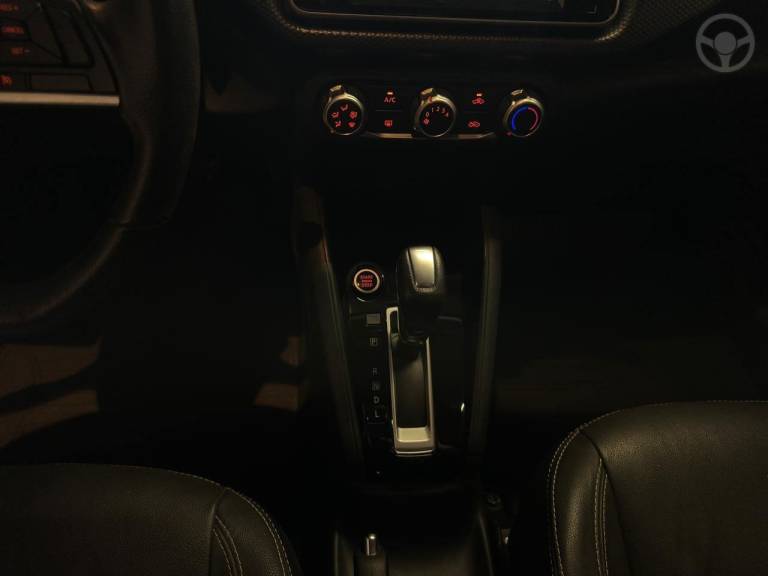 NISSAN - KICKS 1.6 16V FLEX SV 4P XTRONIC - 2020/2021 - BRANCA - R$ 89.900,00