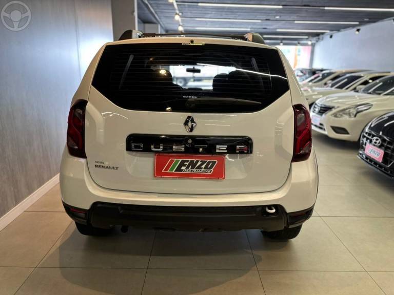 RENAULT - DUSTER 1.6 EXPRESSION 4X2 16V FLEX 4P MANUAL - 2016/2017 - BRANCA - R$ 65.900,00