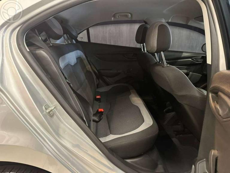 CHEVROLET - ONIX 1.0 MPFI LT 8V FLEX 4P MANUAL - 2016/2016 - PRATA - R$ 47.900,00