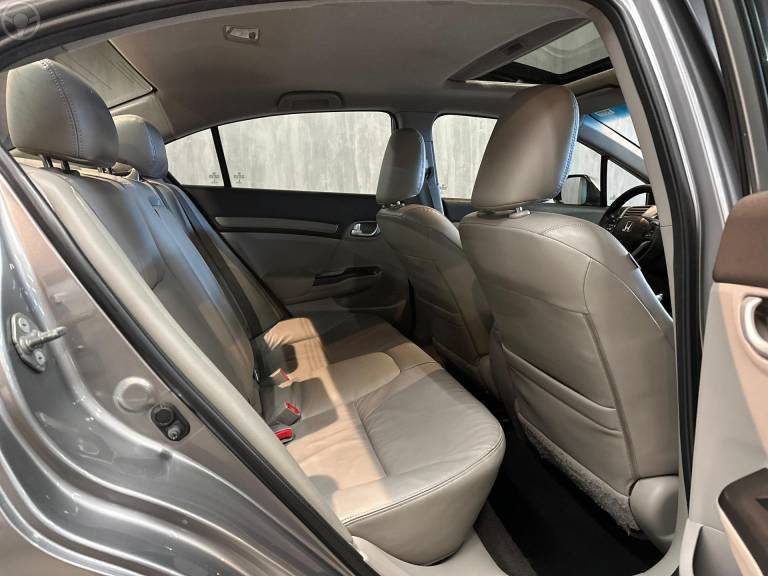 HONDA - CIVIC 2.0 EXR 16V FLEX 4P AUTOMÁTICO - 2013/2014 - CINZA - R$ 79.900,00