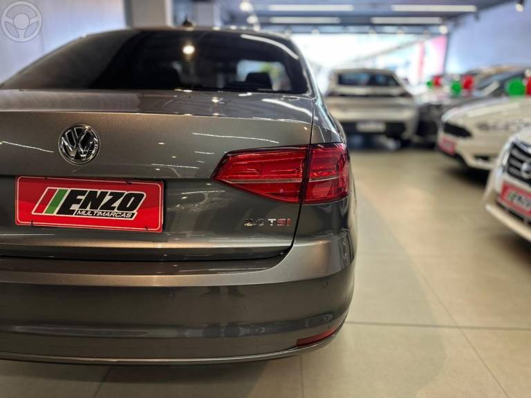 VOLKSWAGEN - JETTA 2.0 TSI HIGHLINE 211CV 4P DSG - 2015/2016 - CINZA - R$ 89.900,00