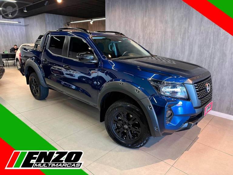 NISSAN - FRONTIER 2.3 ATTACK 4X4 CD BI-TURBO DIESEL 4P AUTOMÁTICO - 2024/2025 - AZUL - R$ 218.900,00