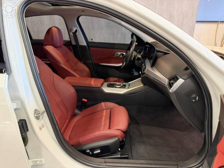 BMW - 320I 2.0 SPORT GP 16V TURBO ACTIVE FLEX 4P AUTOMÁTICO - 2023/2023 - BRANCA - R$ 275.900,00