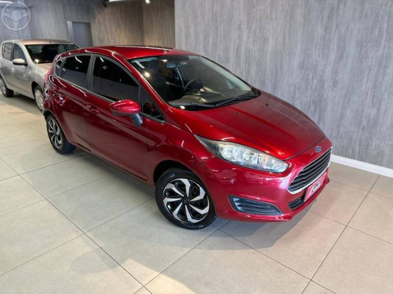 FORD - FIESTA 1.5 S HATCH 16V FLEX 4P MANUAL - 2013/2014 - VERMELHA - R$ 41.900,00