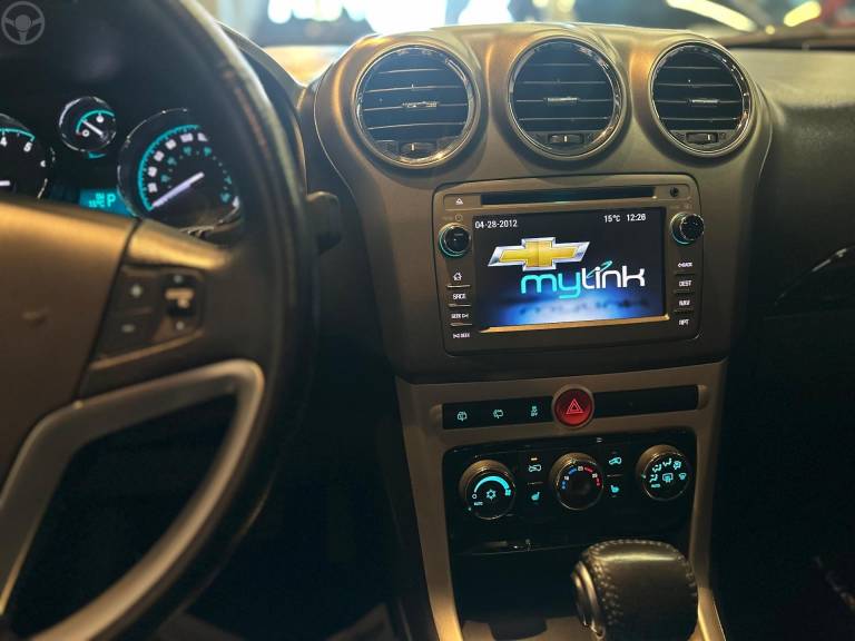 CHEVROLET - CAPTIVA 2.4 FWD SPORT 16V 4P AUTOMÁTICO - 2015/2015 - BRANCA - R$ 59.900,00