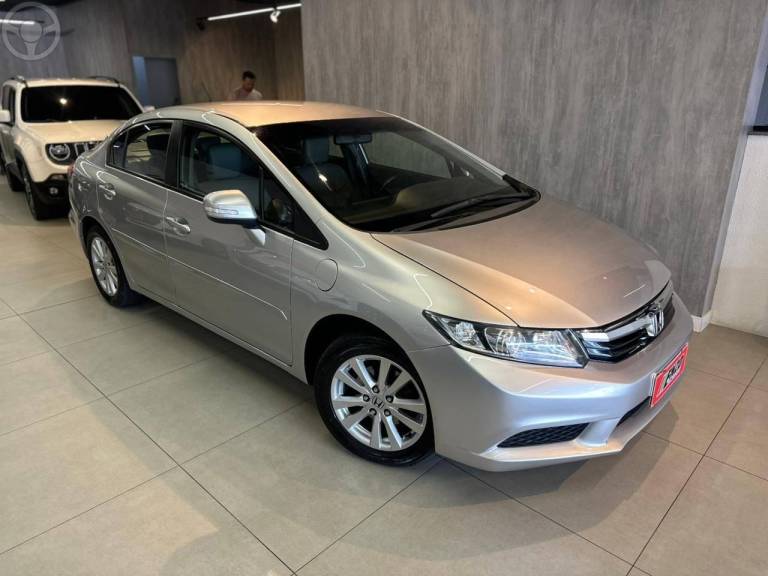 HONDA - CIVIC 1.8 LXL 16V FLEX 4P AUTOMÁTICO - 2012/2012 - PRATA - R$ 68.900,00
