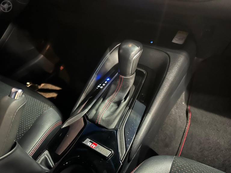 TOYOTA - COROLLA 2.0 GR SPORT 16V FLEX 4P AUTOMÁTICO - 2021/2022 - BRANCA - R$ 140.900,00