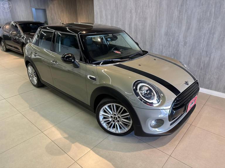MINI - COOPER 1.5 12V TURBO NAVI 4P AUTOMÁTICO - 2018/2019 - CINZA - R$ 112.900,00