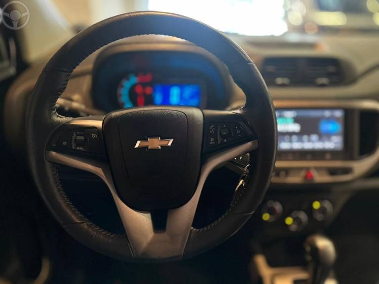 CHEVROLET - SPIN 1.8 ACTIV 8V FLEX 4P AUTOMÁTICO - 2015/2016 - PRATA - R$ 61.900,00