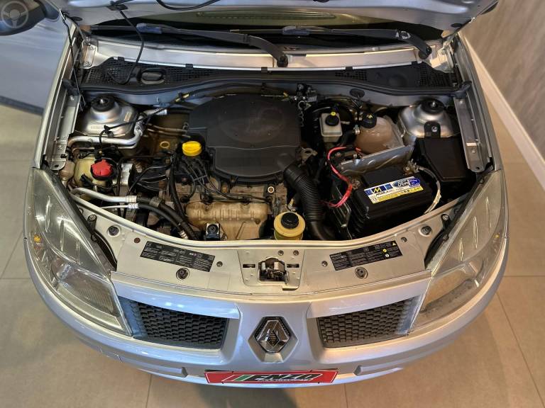 RENAULT - SANDERO 1.6 EXPRESSION 8V FLEX 4P MANUAL - 2009/2010 - PRATA - R$ 24.900,00