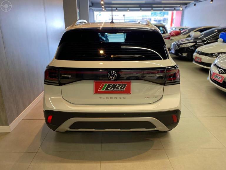 VOLKSWAGEN - T-CROSS 1.4 HIGHLINE TSI 16V FLEX 4P AUTOMÁTICO - 2024/2025 - BRANCA - R$ 179.900,00