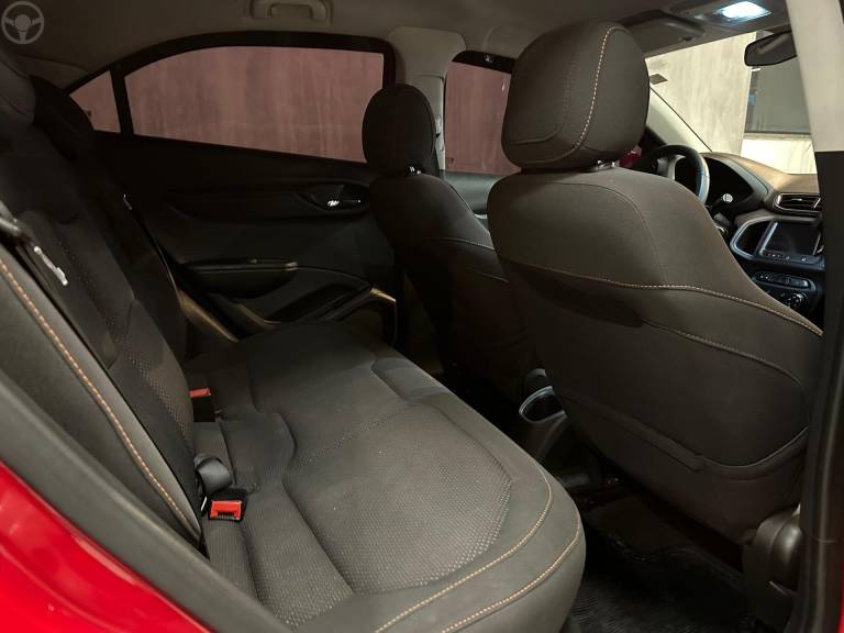 CHEVROLET - ONIX 1.4 MPFI LTZ 8V FLEX 4P MANUAL - 2013/2014 - VERMELHA - R$ 52.900,00