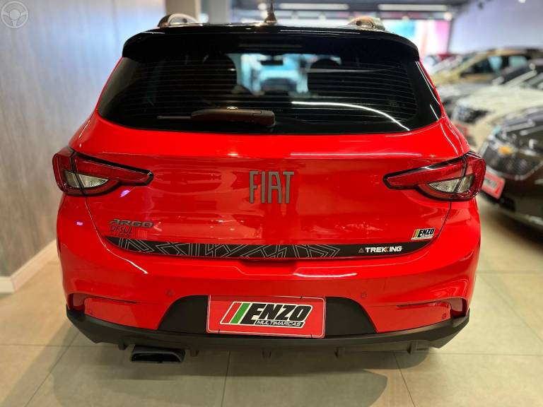 FIAT - ARGO 1.3 FIREFLY TREKKING FLEX 4P MANUAL - 2022/2022 - VERMELHA - R$ 75.900,00