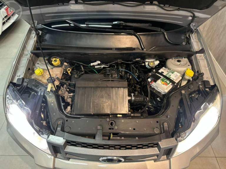 FORD - ECOSPORT 1.6 XLT FREESTYLE 8V FLEX 4P MANUAL - 2010/2010 - PRATA - R$ 39.900,00