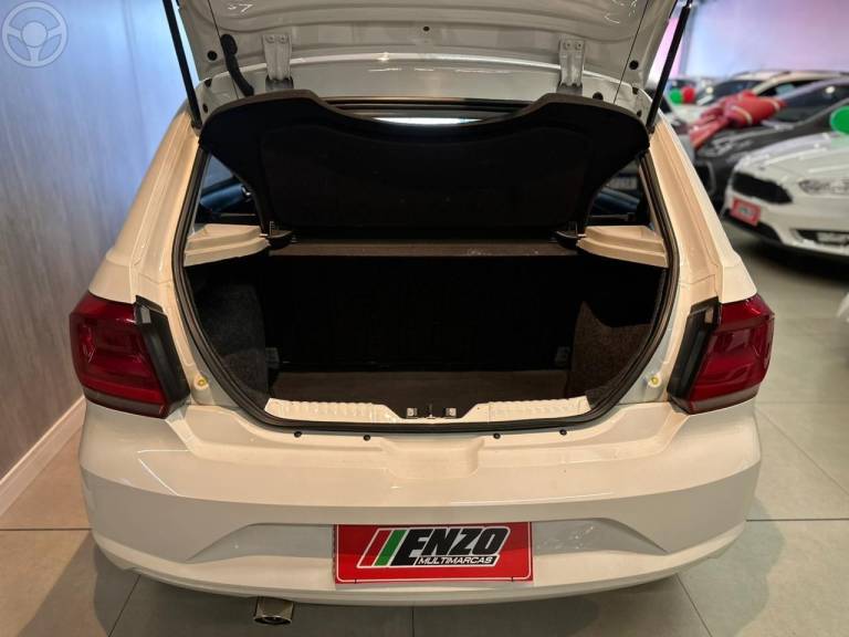 VOLKSWAGEN - GOL 1.0 12V MPI TOTALFLEX 4P MANUAL - 2019/2020 - BRANCA - R$ 48.900,00