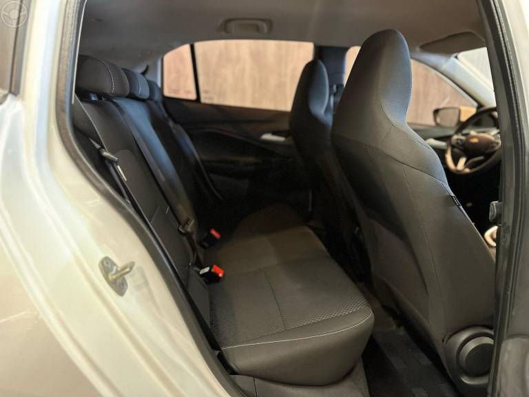 CHEVROLET - ONIX 1.0 LTZ 12V TURBO FLEX 4P MANUAL - 2021/2021 - BRANCA - R$ 73.900,00