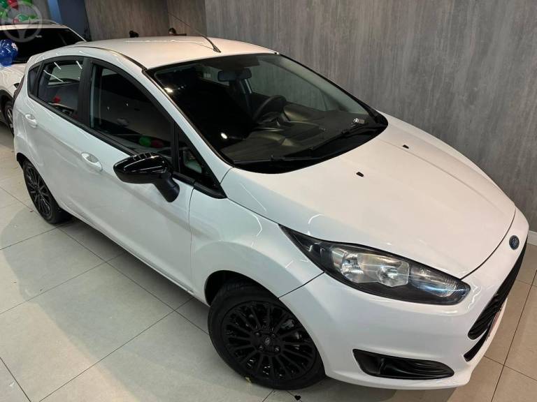 FORD - FIESTA 1.5 S HATCH 16V FLEX 4P MANUAL - 2014/2015 - BRANCA - R$ 45.900,00